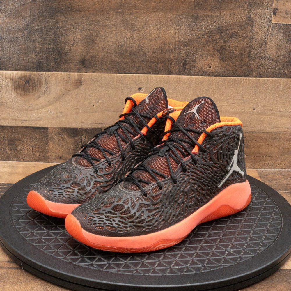 NIKE AIR JORDAN ULTRAFLY MENS BASKETBALL SHOES ATHLETIC BLACK NEON CRIMSON SZ 8